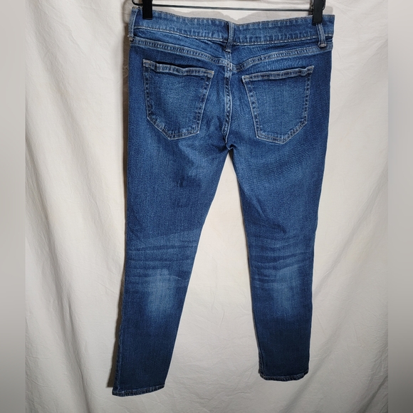 GAP girlfriend distressed jeans 0/25R equivalent XS per size chart great shape. - Picture 5 of 5